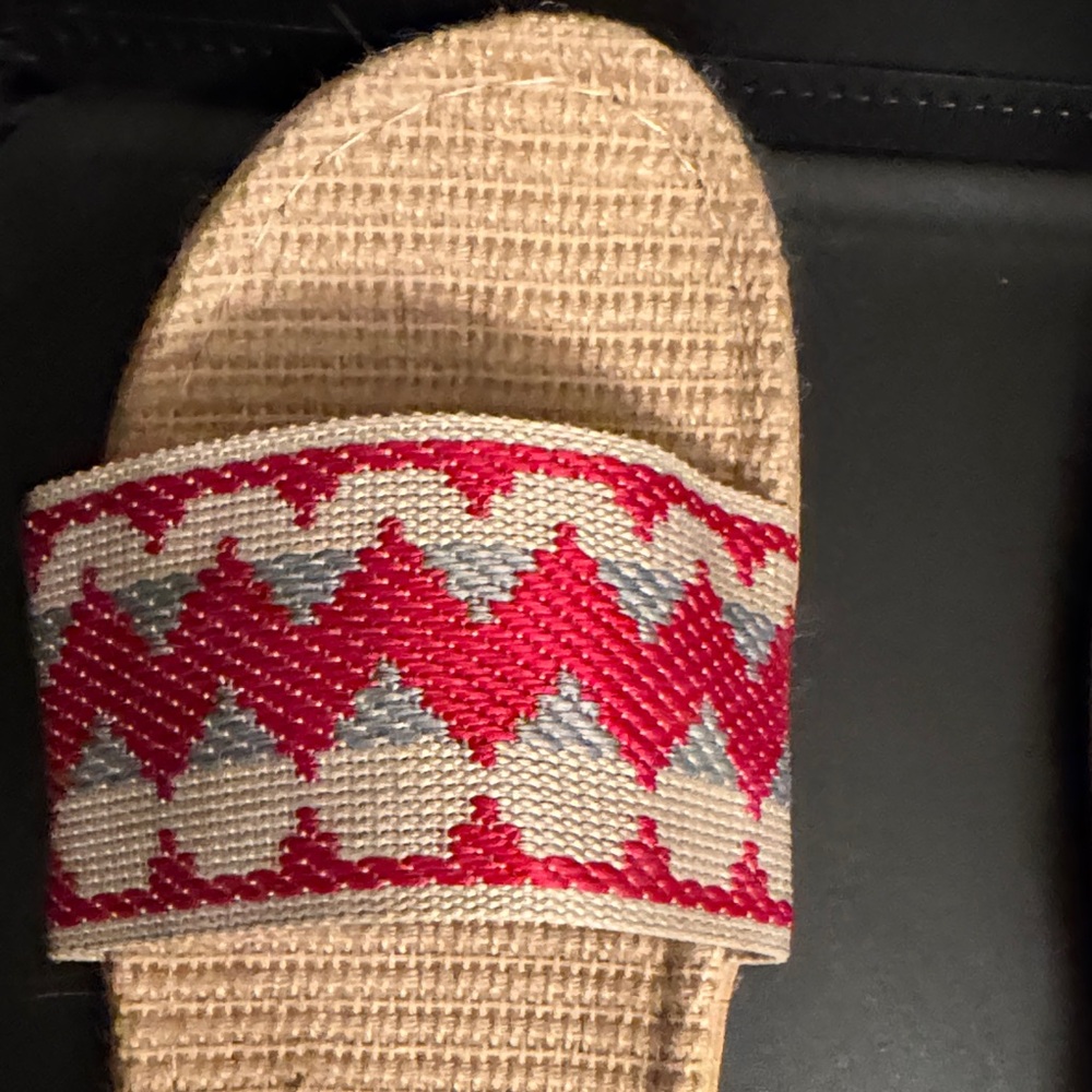 SHEIN Red & Cream Patterned Slide Sandals. Lightweight sandals with a boho touch - Picture 5 of 9